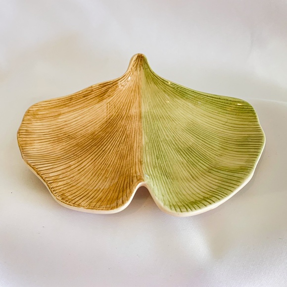 6 Piece Bathroom Accessories Set – Ginkgo Leaf Design - Picture 12 of 14